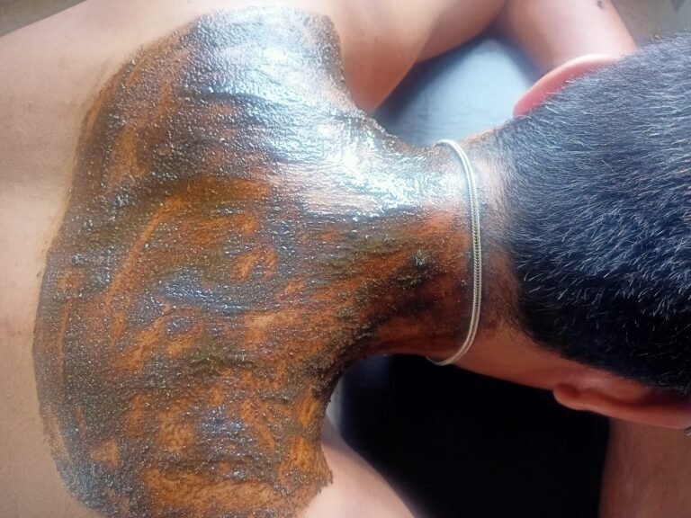 Manyalep Ayurvedic therapy - herbal paste for pain relief and healing