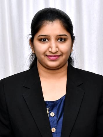 Dr. Komal Walzade – Ayurveda Specialist