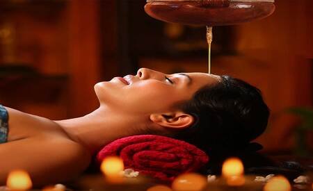 Shirodhara Ayurvedic Therapy for Nervous System Relaxation